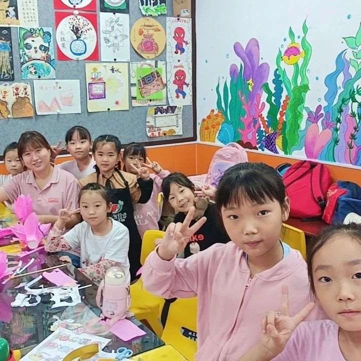 月满中秋，艺韵花灯&mdash;&mdash;迪诺新美育中秋主题美术活动精彩纷呈